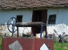 Zdenac i stara kuća u Repincu